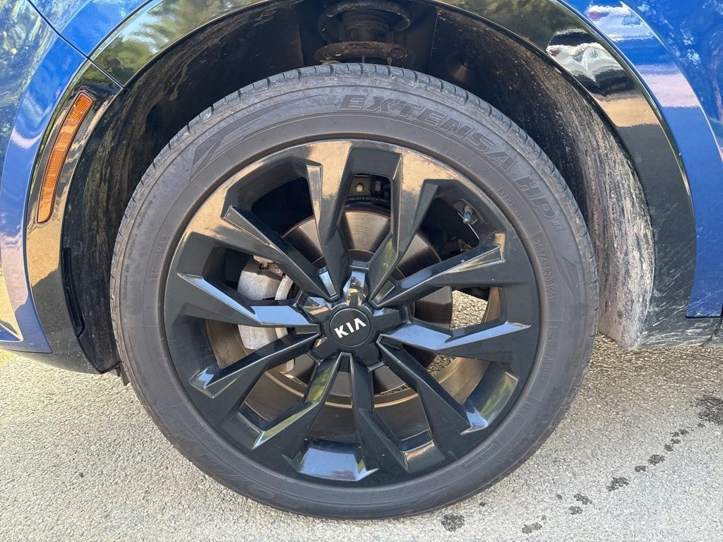 used 2021 Kia Sorento car, priced at $27,890