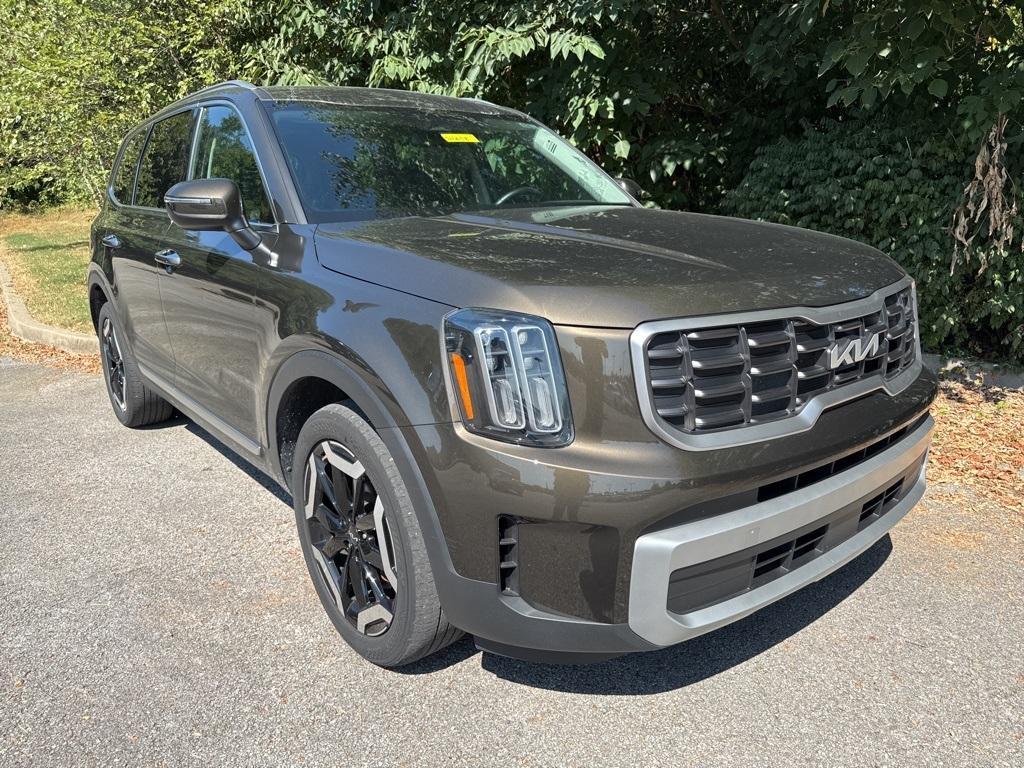 used 2023 Kia Telluride car, priced at $34,661