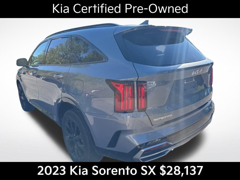 used 2023 Kia Sorento car, priced at $28,137