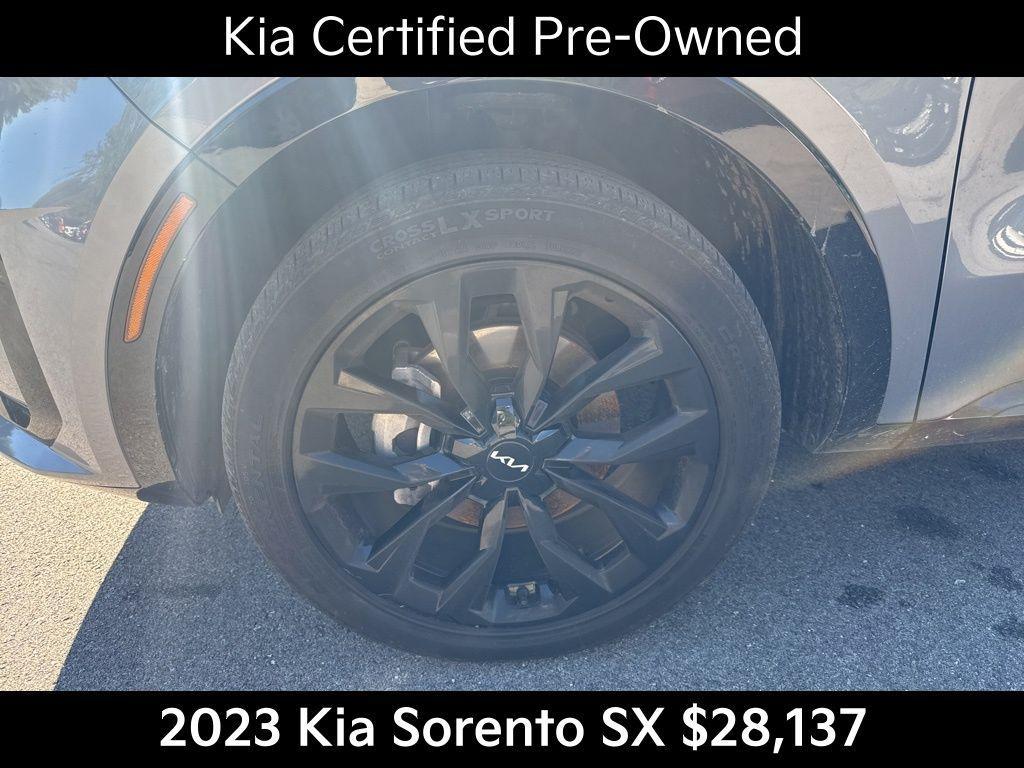 used 2023 Kia Sorento car, priced at $28,137