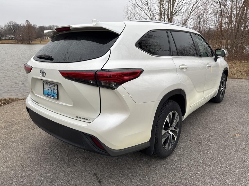 used 2021 Toyota Highlander car, priced at $30,944