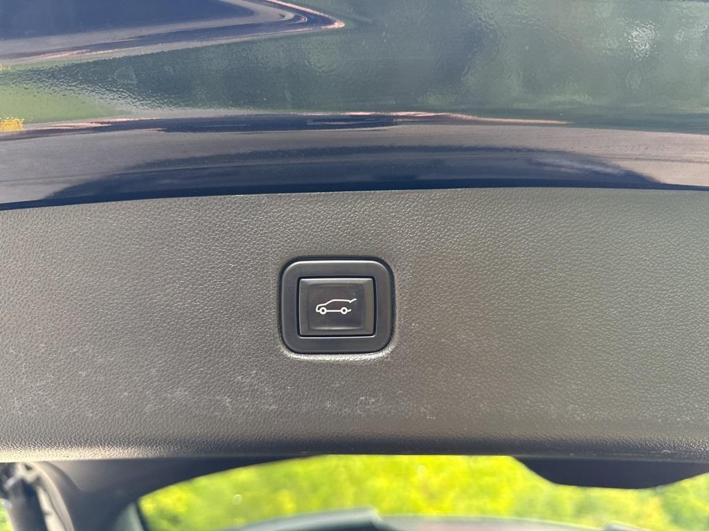 used 2022 Chevrolet Blazer car, priced at $22,843