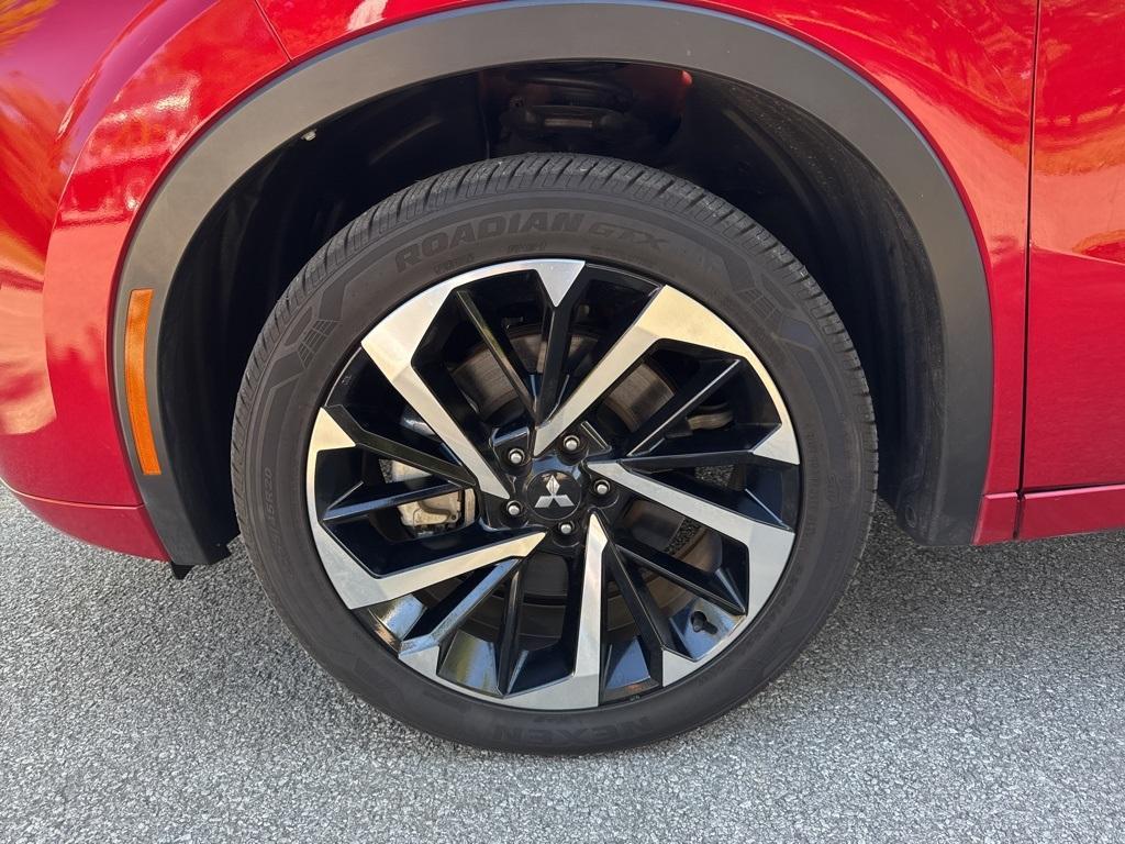 used 2023 Mitsubishi Outlander PHEV car, priced at $27,901