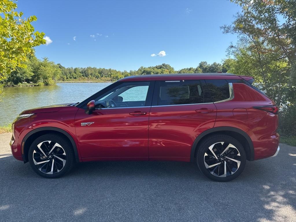 used 2023 Mitsubishi Outlander PHEV car, priced at $27,901