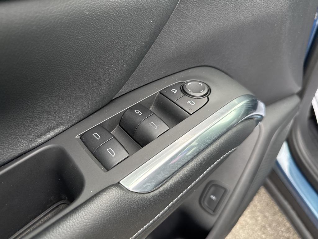 used 2025 Chevrolet Traverse car, priced at $38,955