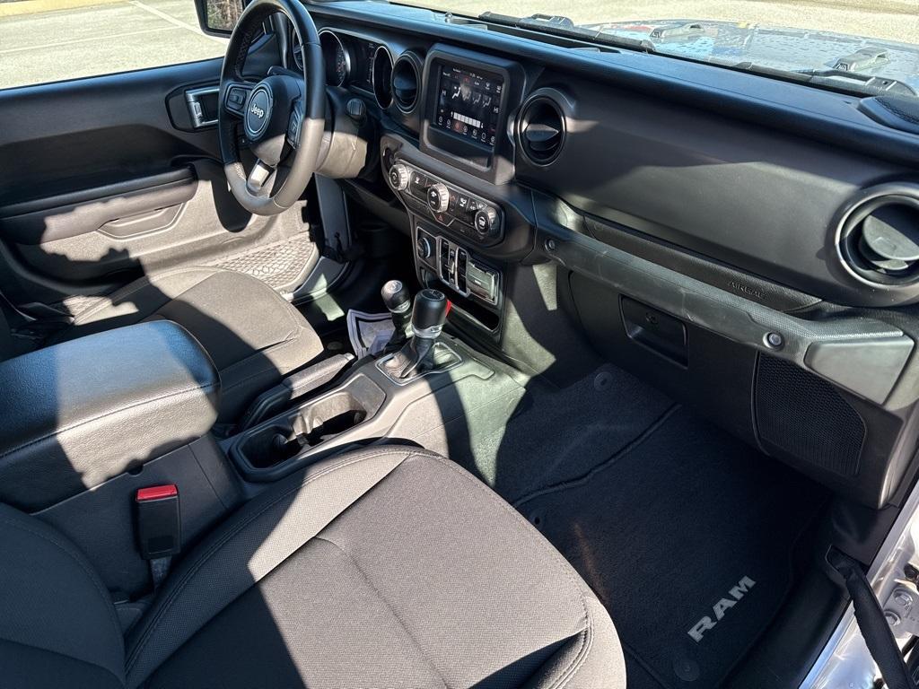 used 2021 Jeep Gladiator car, priced at $29,157