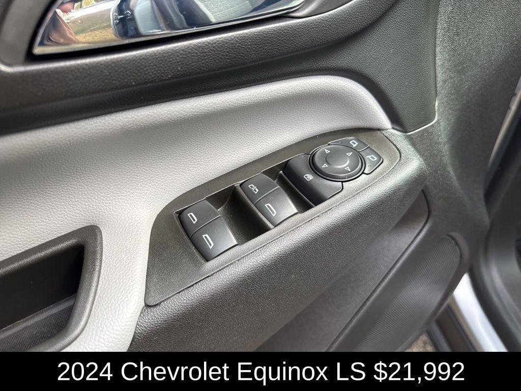 used 2024 Chevrolet Equinox car, priced at $21,992