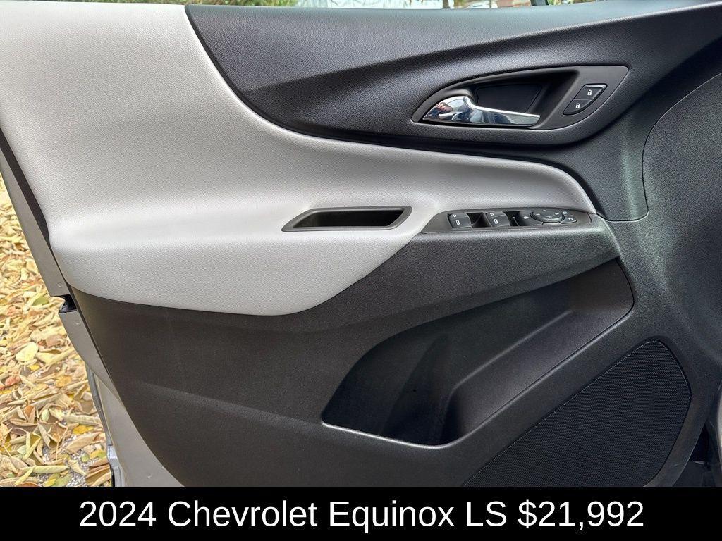 used 2024 Chevrolet Equinox car, priced at $21,992