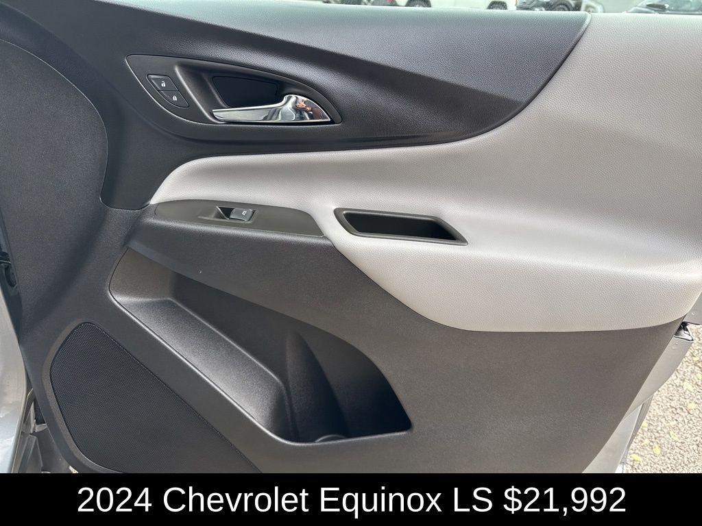 used 2024 Chevrolet Equinox car, priced at $21,992