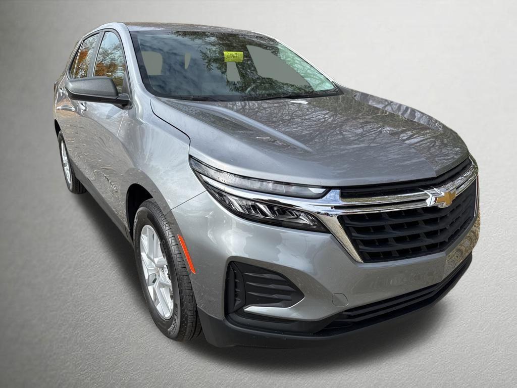 used 2024 Chevrolet Equinox car, priced at $21,992