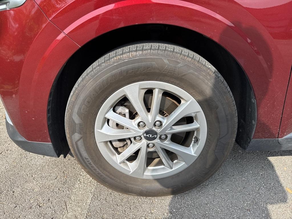 used 2023 Kia Carnival car, priced at $29,739