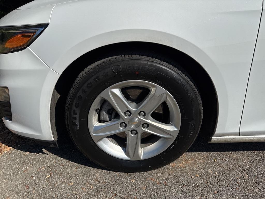 used 2024 Chevrolet Malibu car, priced at $23,418