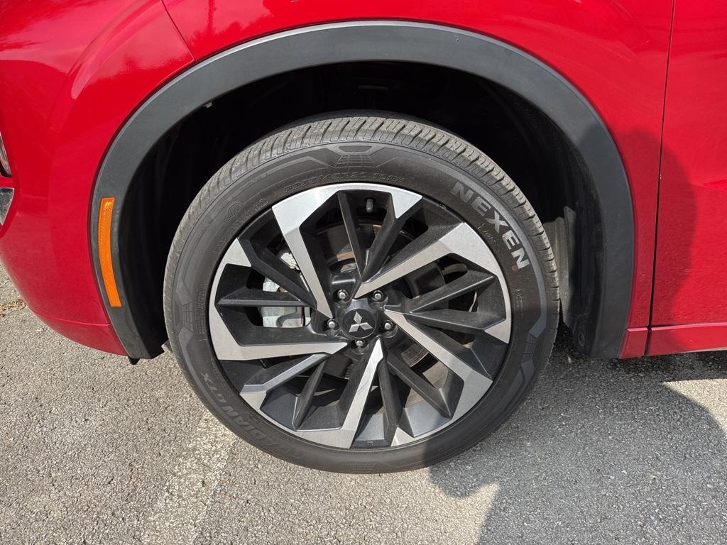 used 2023 Mitsubishi Outlander PHEV car, priced at $30,544