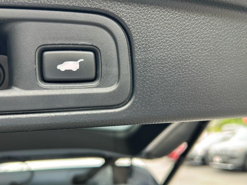 used 2022 Honda Pilot car, priced at $32,990