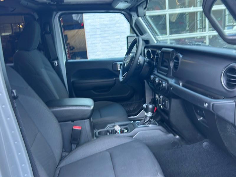 used 2023 Jeep Gladiator car, priced at $29,690