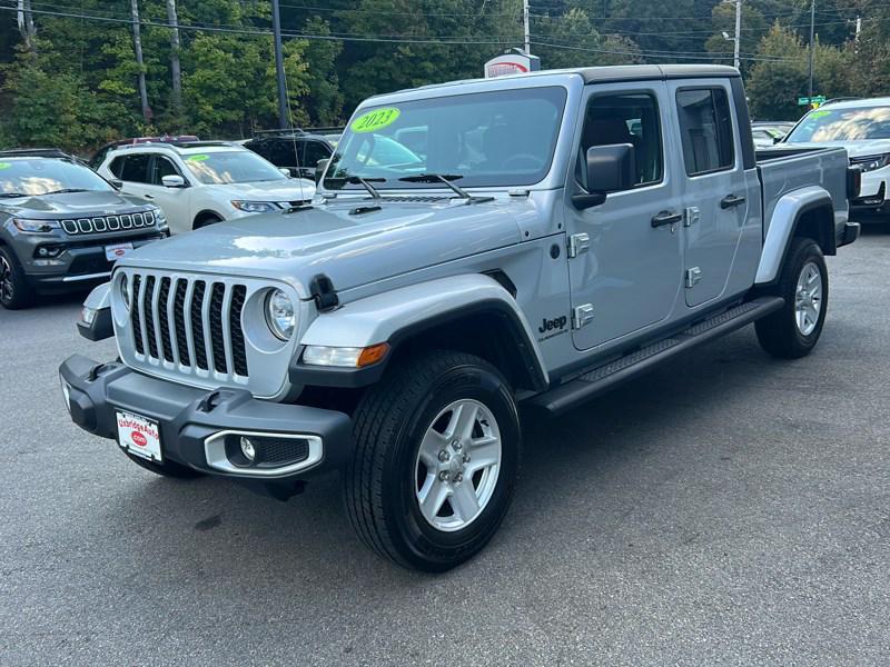 used 2023 Jeep Gladiator car, priced at $29,690