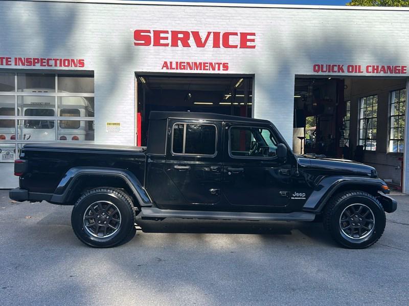 used 2021 Jeep Gladiator car, priced at $33,990