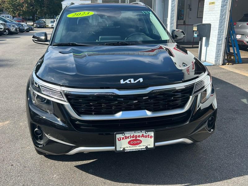 used 2023 Kia Seltos car, priced at $21,990