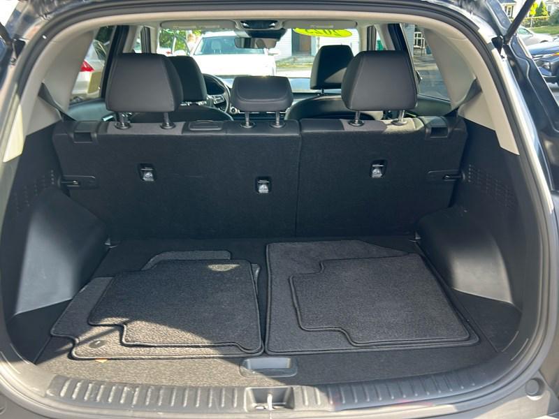 used 2023 Kia Seltos car, priced at $21,990