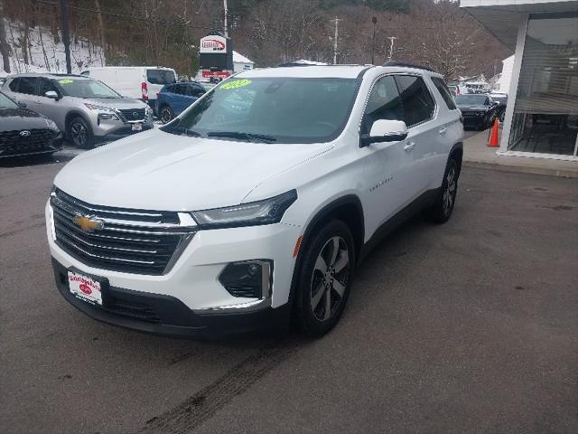 used 2022 Chevrolet Traverse car, priced at $32,990