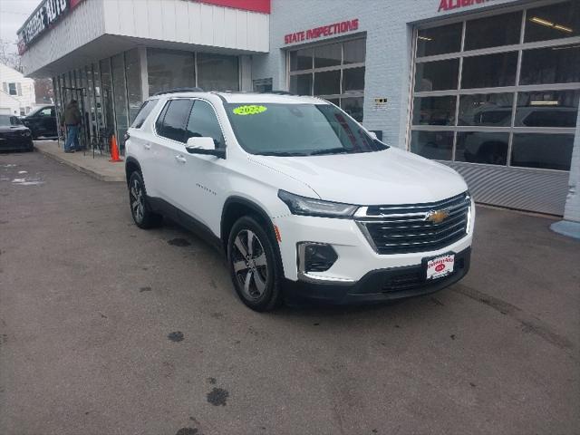 used 2022 Chevrolet Traverse car, priced at $32,990