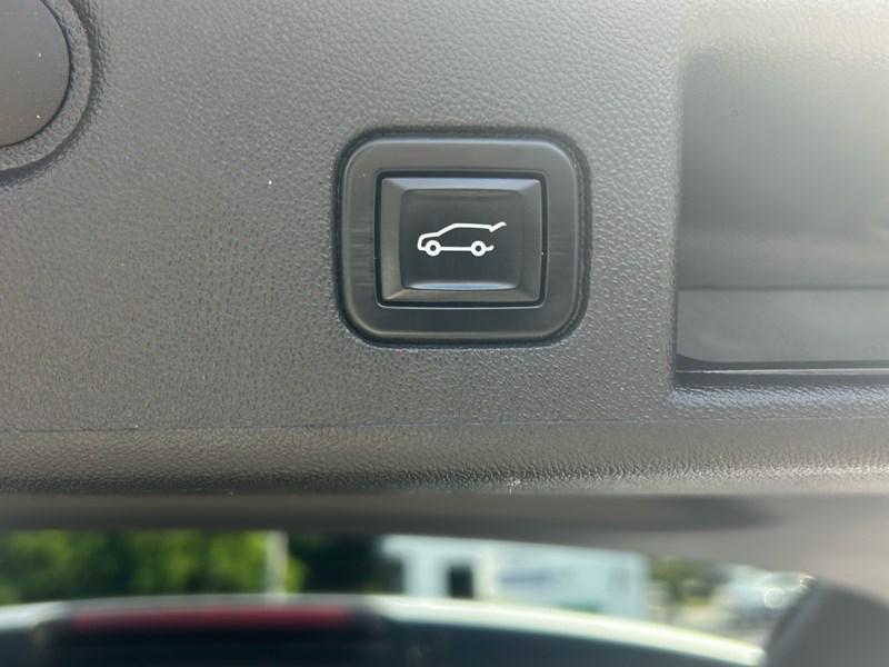 used 2022 Chevrolet Equinox car, priced at $19,990