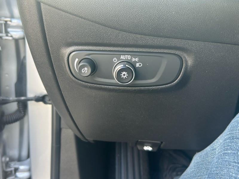 used 2022 Chevrolet Equinox car, priced at $19,990