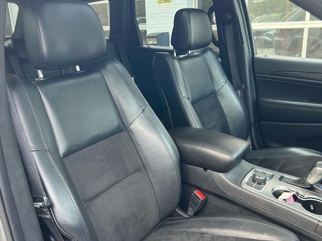 used 2022 Jeep Grand Cherokee car, priced at $30,990