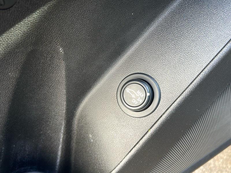 used 2023 Chevrolet Equinox car, priced at $19,990