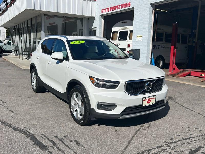 used 2021 Volvo XC40 car, priced at $24,990