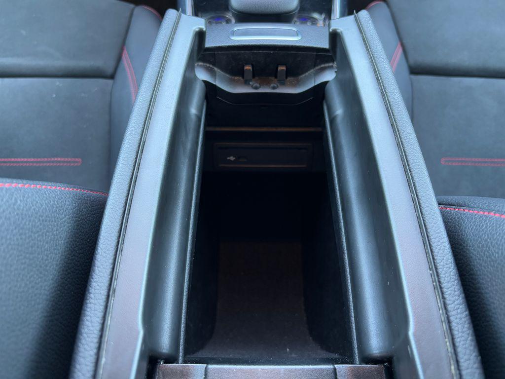 used 2020 Mercedes-Benz GLB 250 car, priced at $15,800