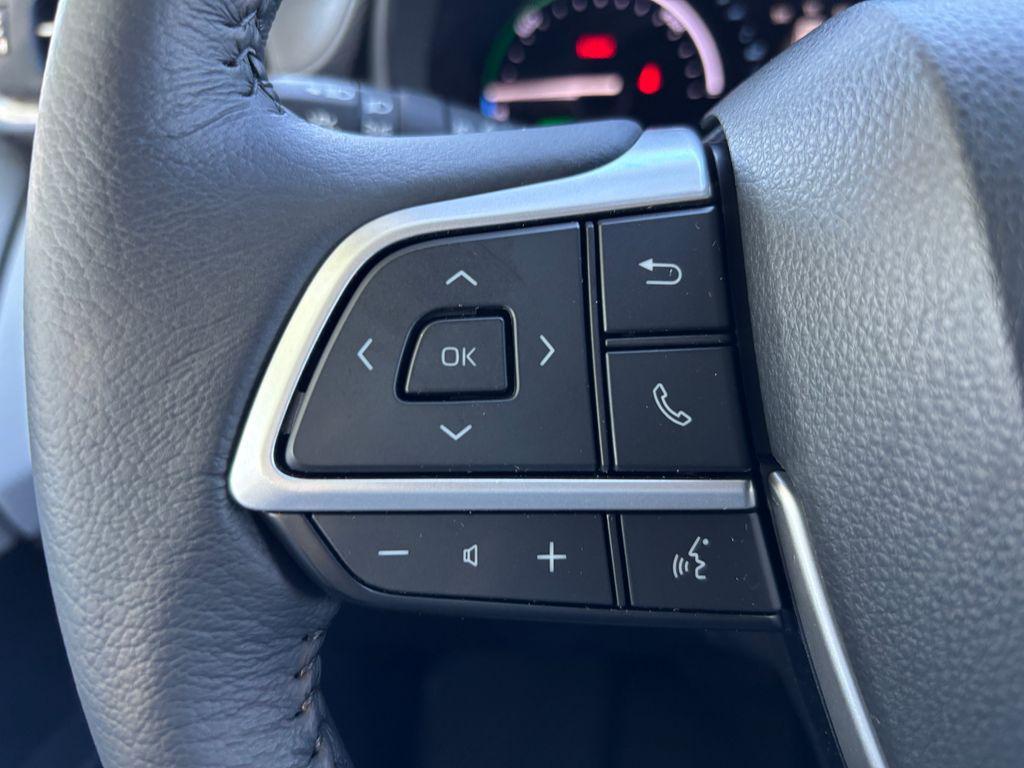 used 2025 Toyota Sienna car, priced at $49,900