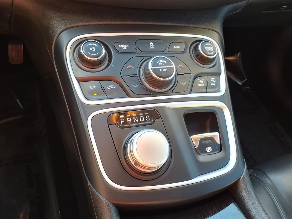 used 2015 Chrysler 200 car, priced at $9,988