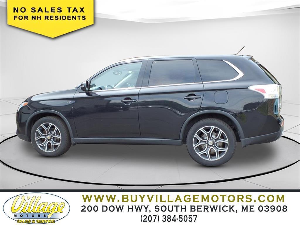 used 2015 Mitsubishi Outlander car, priced at $11,944