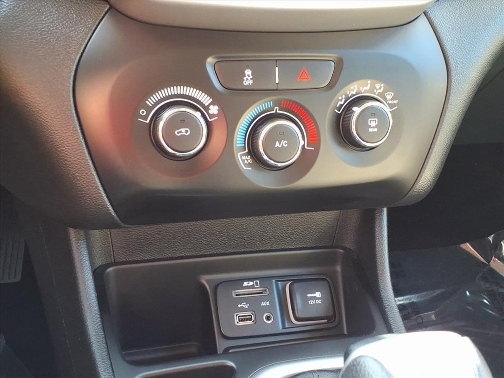 used 2015 Jeep Cherokee car, priced at $9,980