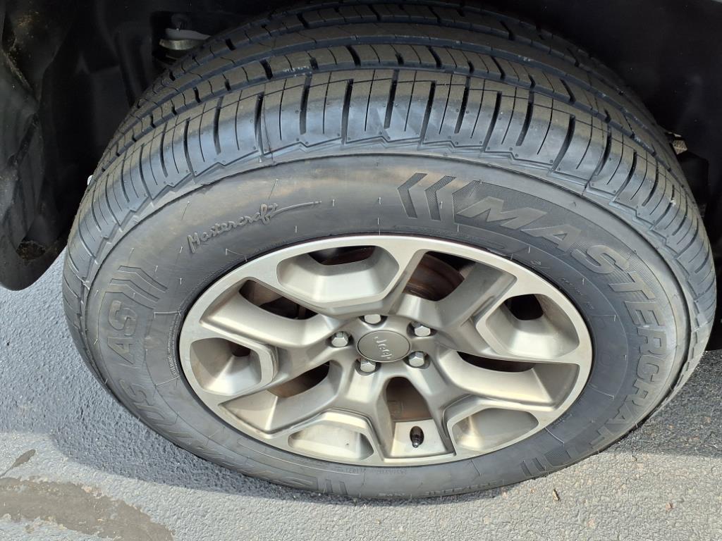 used 2021 Jeep Cherokee car, priced at $19,985