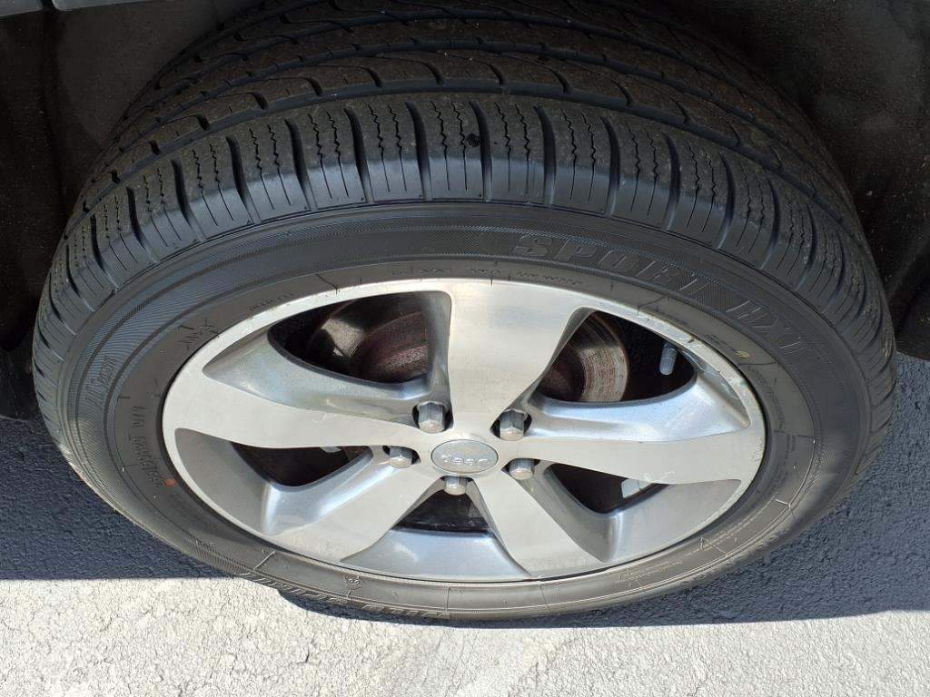 used 2014 Jeep Grand Cherokee car, priced at $13,420