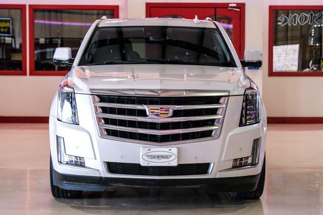 used 2020 Cadillac Escalade car, priced at $39,993