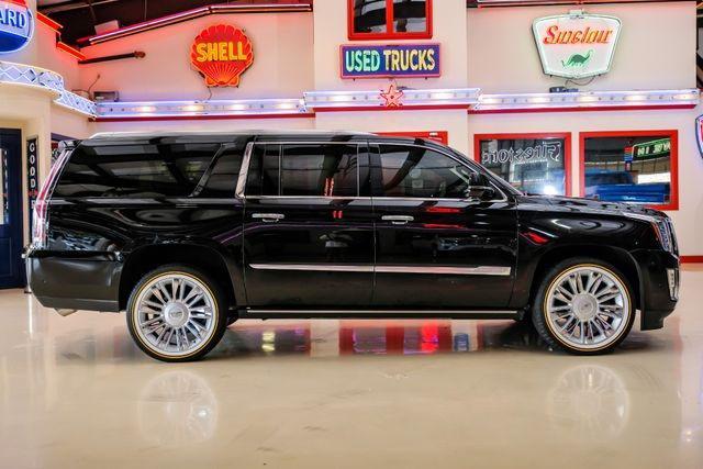 used 2020 Cadillac Escalade ESV car, priced at $37,772
