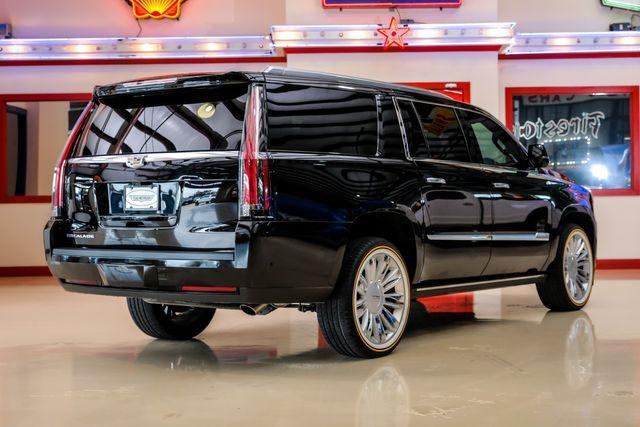 used 2020 Cadillac Escalade ESV car, priced at $37,772