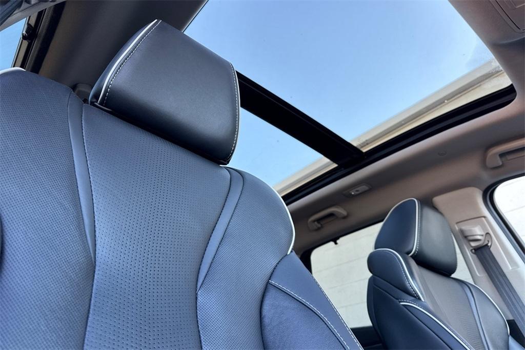 used 2023 Acura MDX car, priced at $46,995