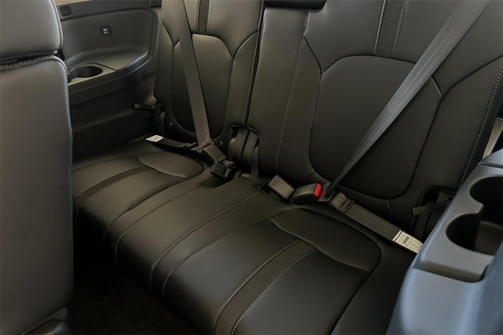 new 2025 Honda Pilot car, priced at $49,450