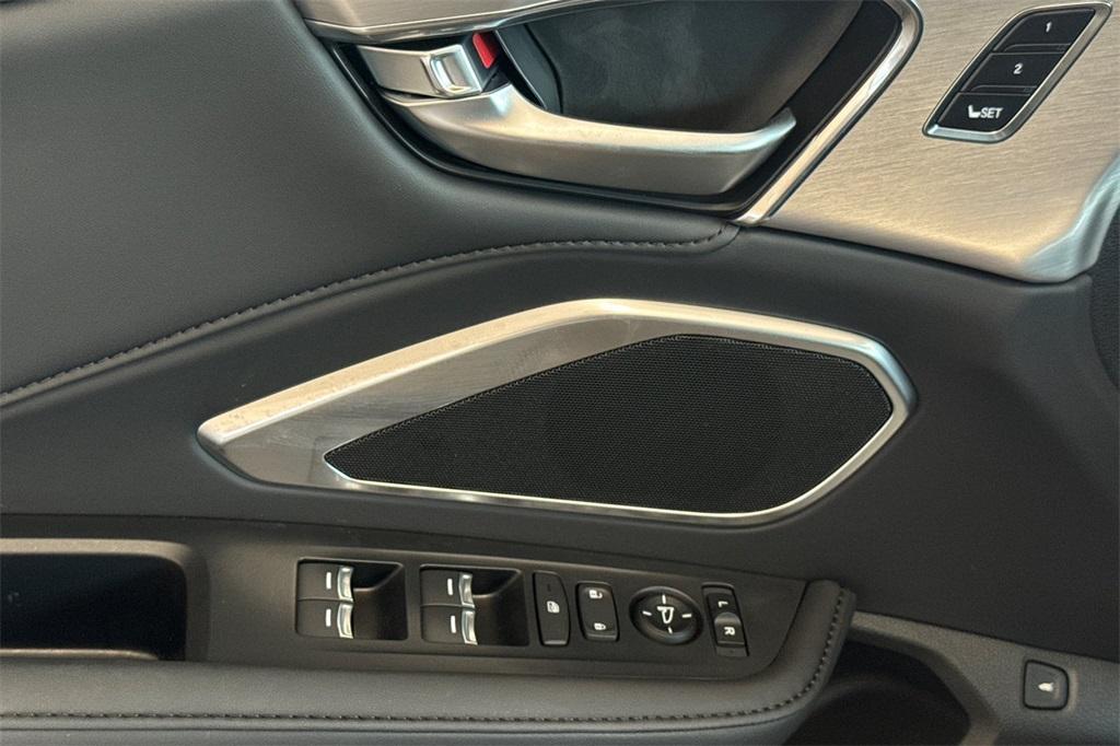used 2024 Acura RDX car, priced at $39,995