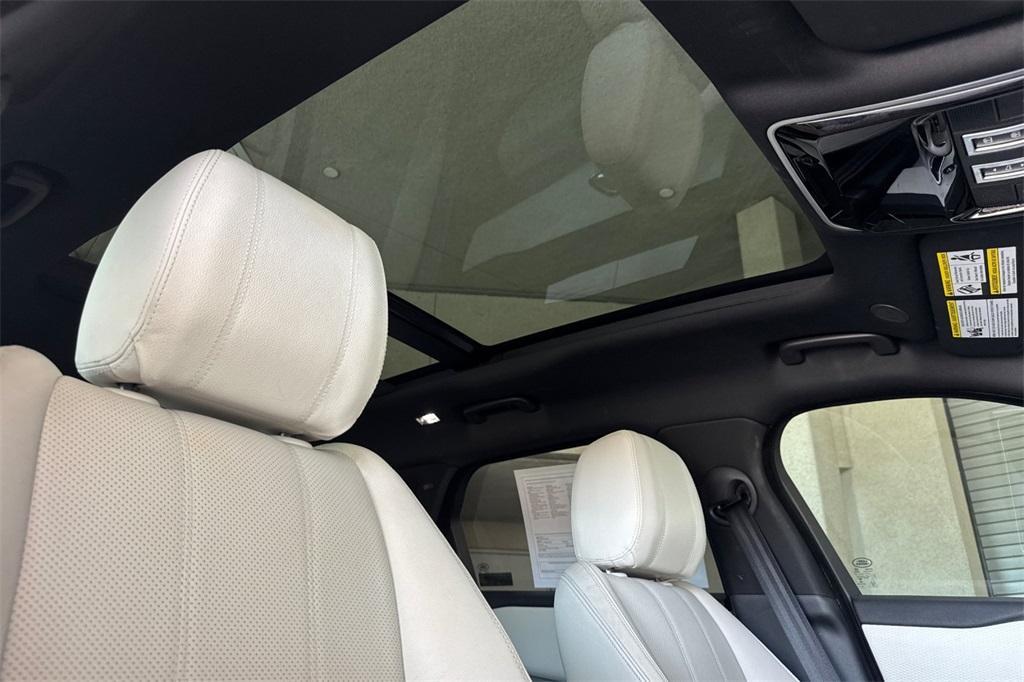 used 2022 Land Rover Range Rover Velar car, priced at $41,995
