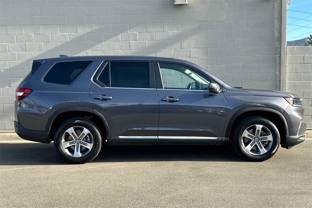 used 2023 Honda Pilot car, priced at $40,095