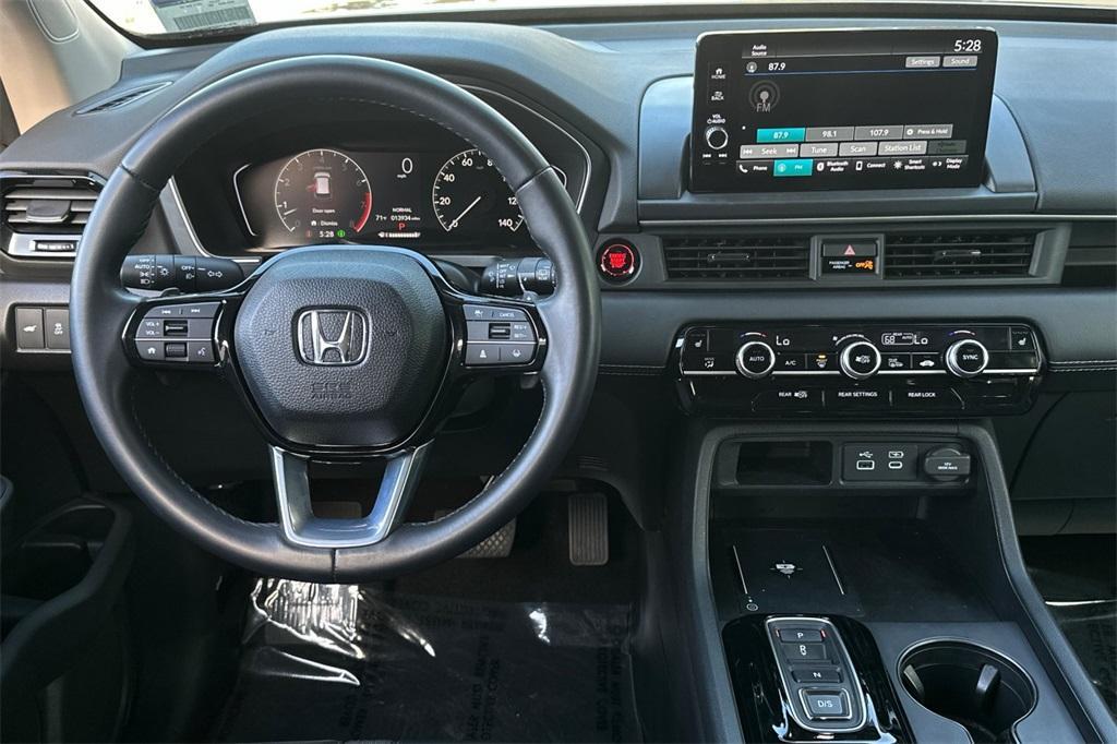 used 2023 Honda Pilot car, priced at $40,095