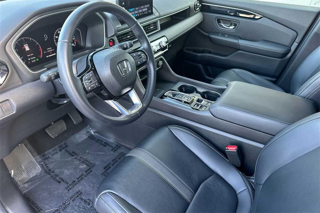 used 2023 Honda Pilot car, priced at $40,095