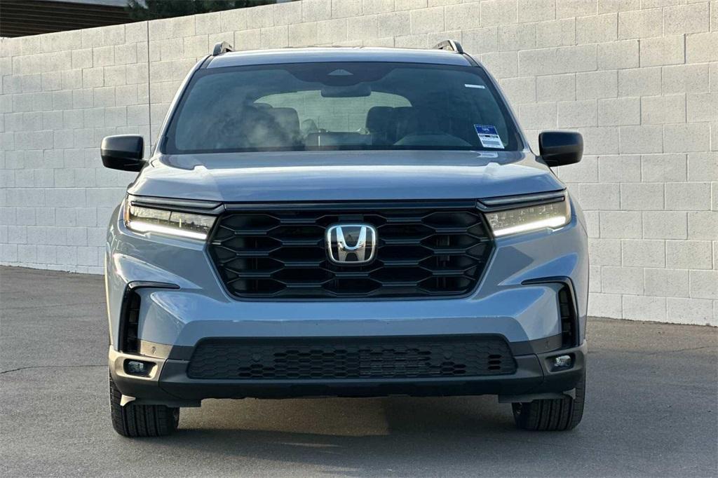 new 2025 Honda Pilot car, priced at $44,150