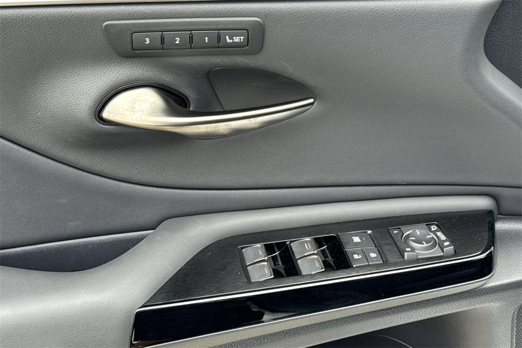 used 2024 Lexus ES 300h car, priced at $43,995