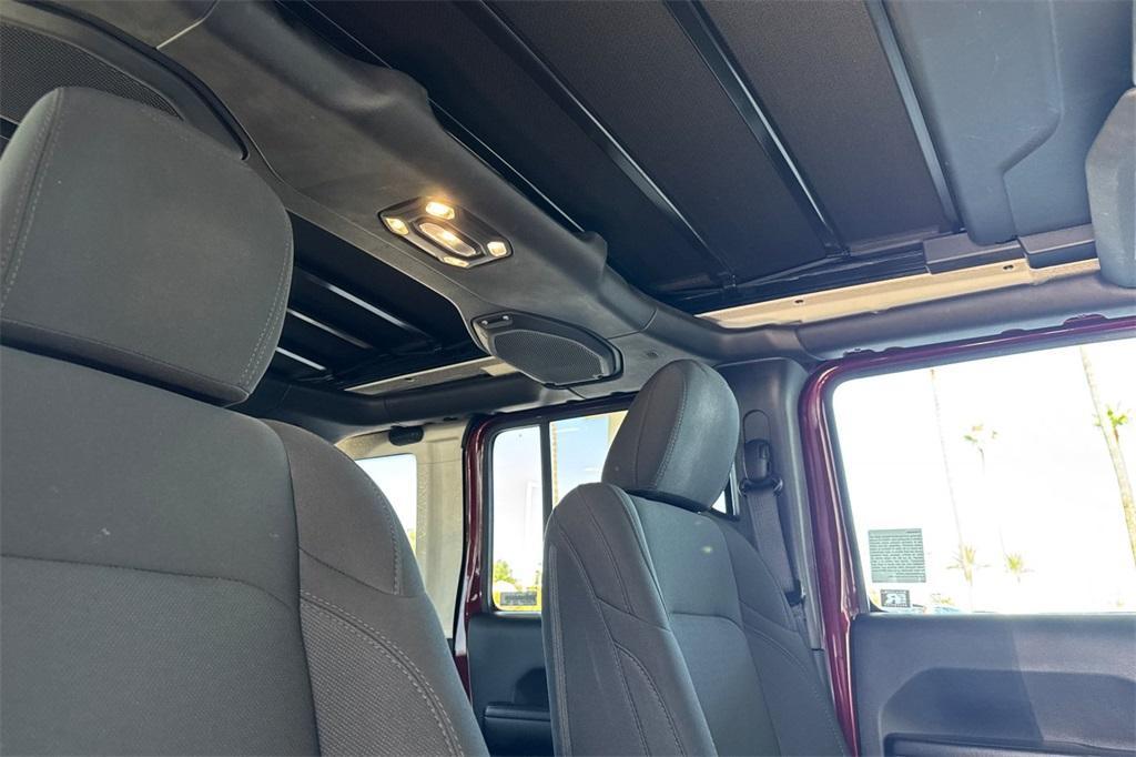 used 2021 Jeep Wrangler Unlimited car, priced at $27,495
